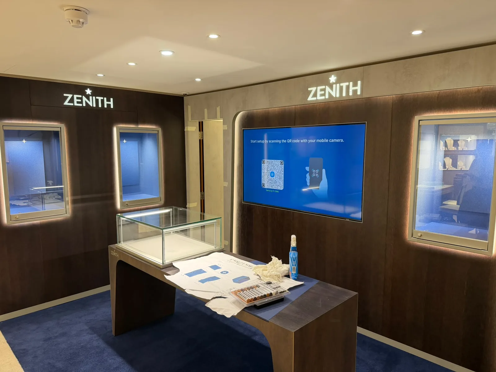 Feature lighting & displays, Ruddells Jewellers Wolverhampton fit-out by Aldridge Electrical