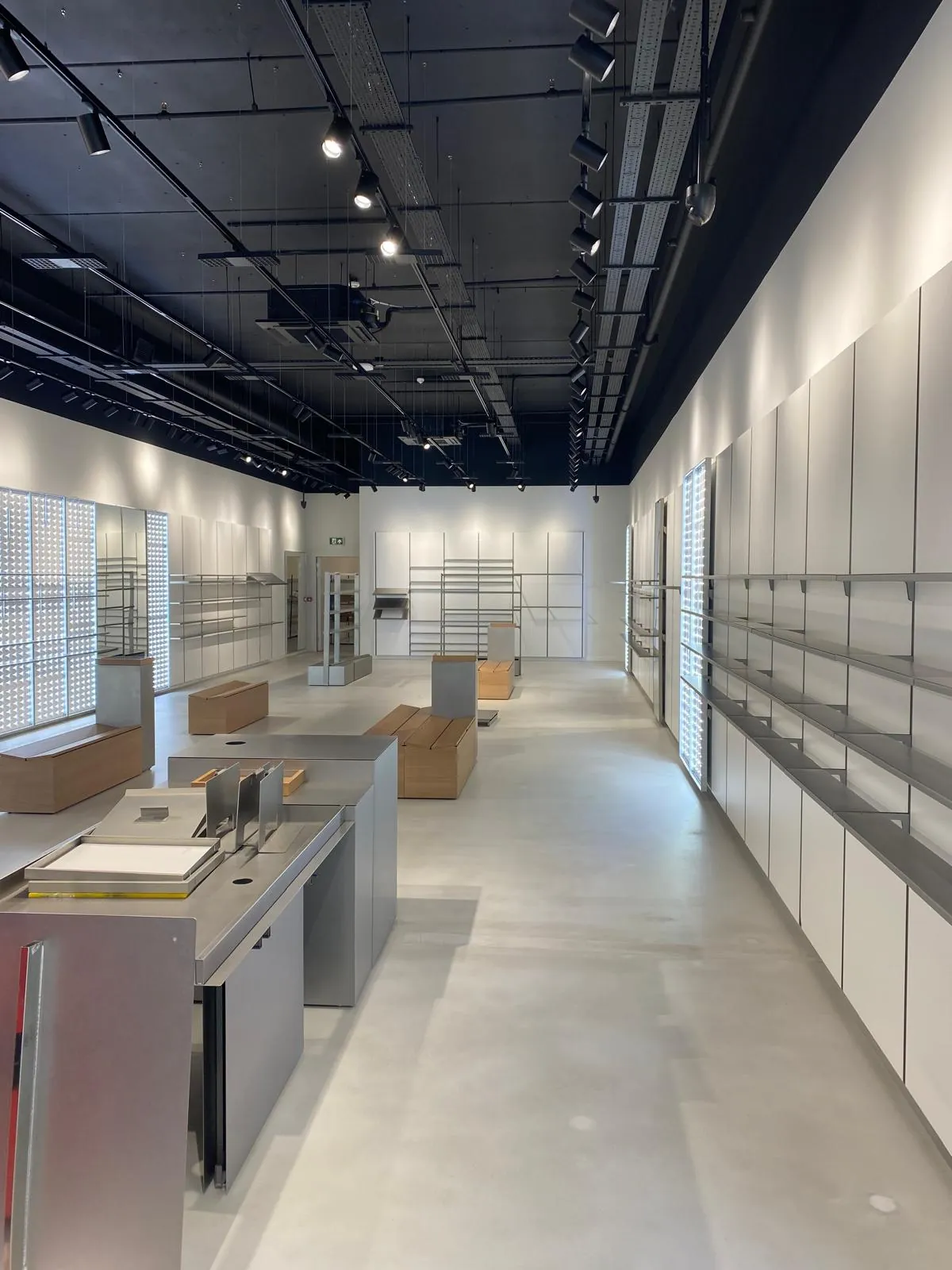 Sales floor & counters, Salomon Liverpool commercial fit-out by Aldridge Electrical