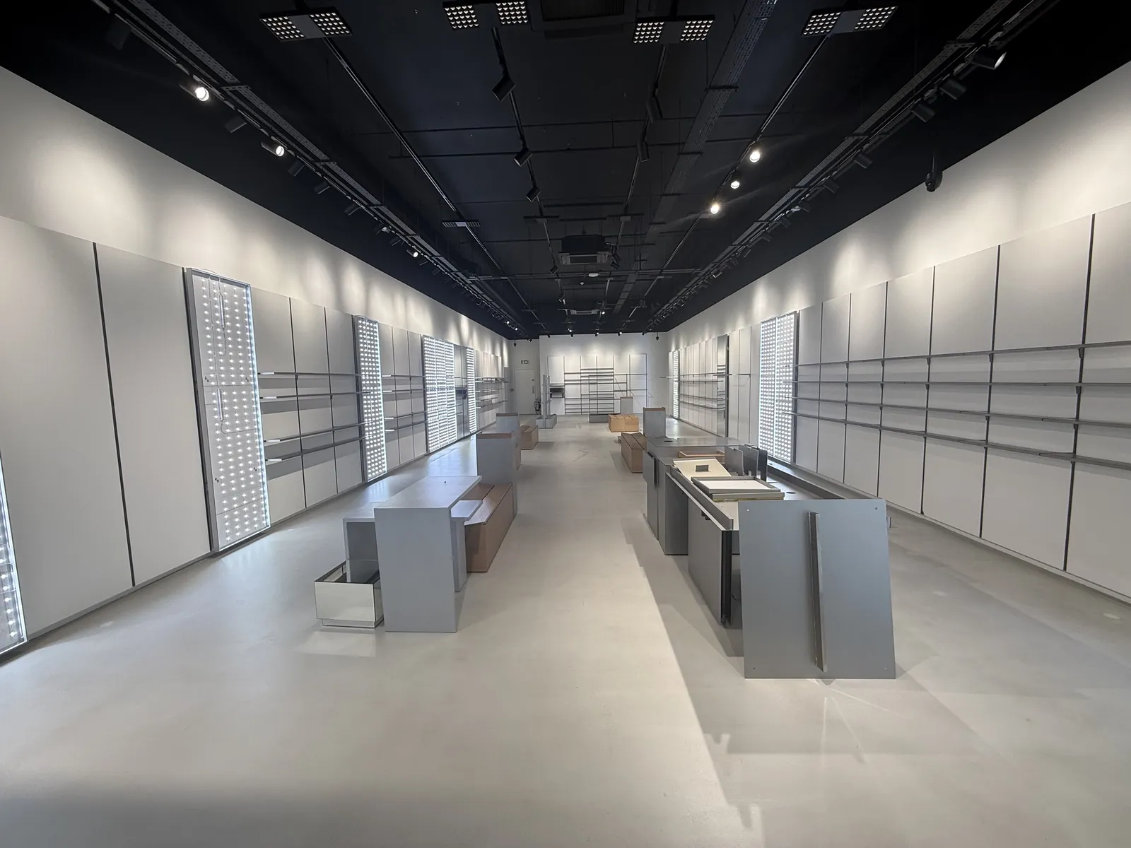 Sales floor, long view, Salomon Liverpool commercial fit-out by Aldridge Electrical
